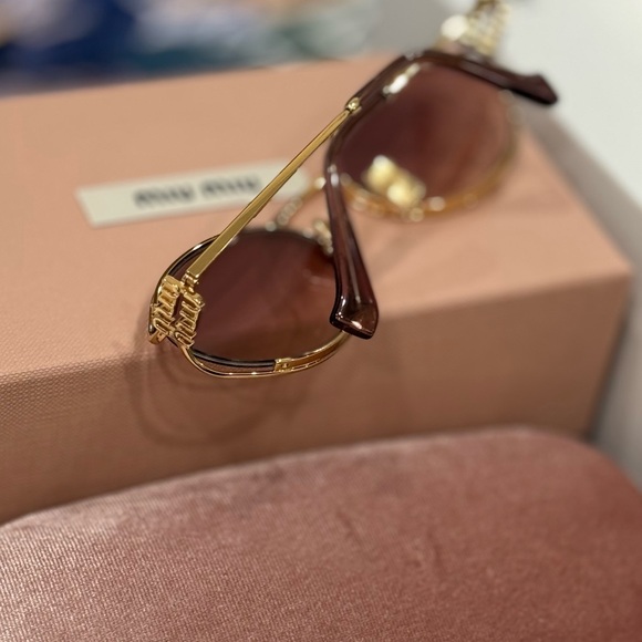 Miu Miu Oval Sunglasses | Gold Frame & Pink Lenses | Full Set - Picture 2 of 14